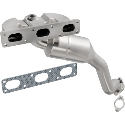 MagnaFlow Direct Fit Catalytic Converter BMW 5 01-03 front
