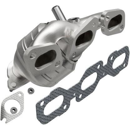 MagnaFlow Direct Fit Catalytic Converter 01-04 Escape 3.0 rear manif