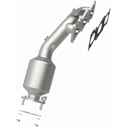 MagnaFlow Direct Fit Catalytic Converter 10-12 Hyundai Genesis 3.8L