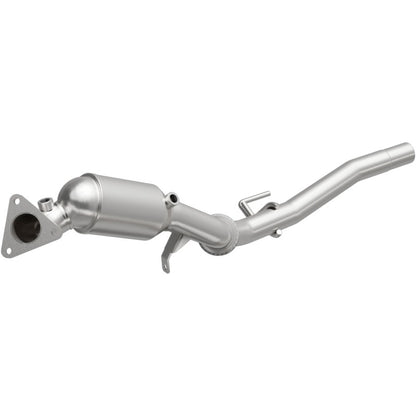 MagnaFlow Direct Fit Catalytic Converter 11-15 Volkswagen Touareg V6 3.6 OEM Underbody