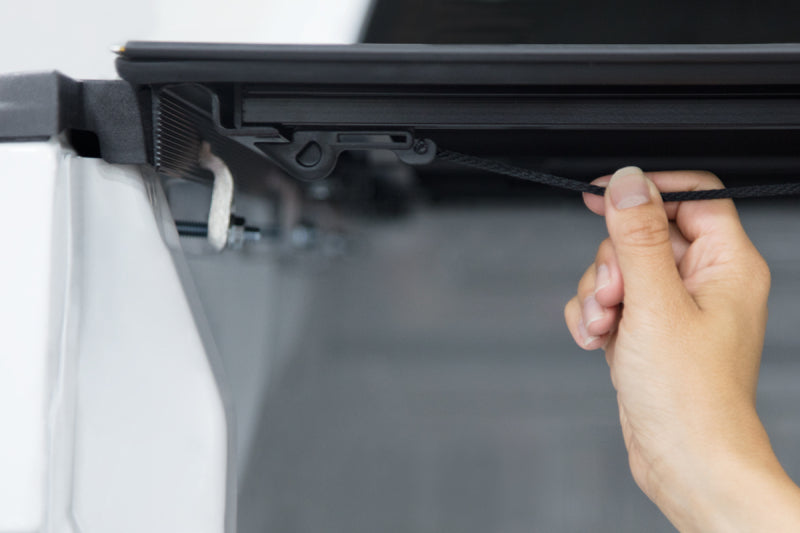 Access LOMAX Pro Series 22-24 Toyota Tundra 5ft6in Bed Professional Series Cover