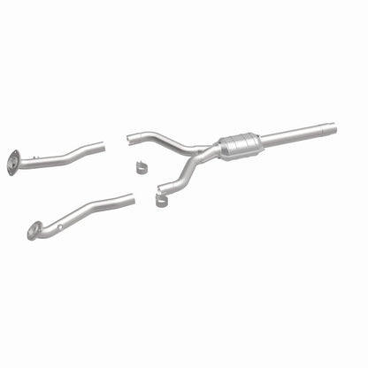 MagnaFlow Direct Fit Catalytic Converter 96-97 Lexus LS400 4.0L rear
