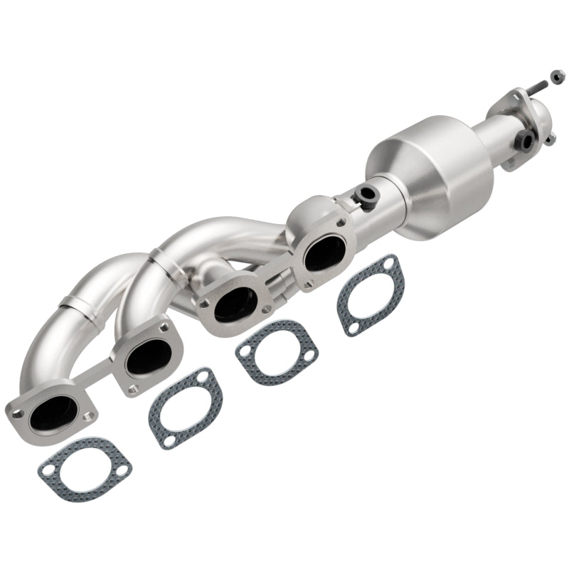 MagnaFlow Direct Fit Catalytic Converter 04-05 BMW 545I 4.4L P/S