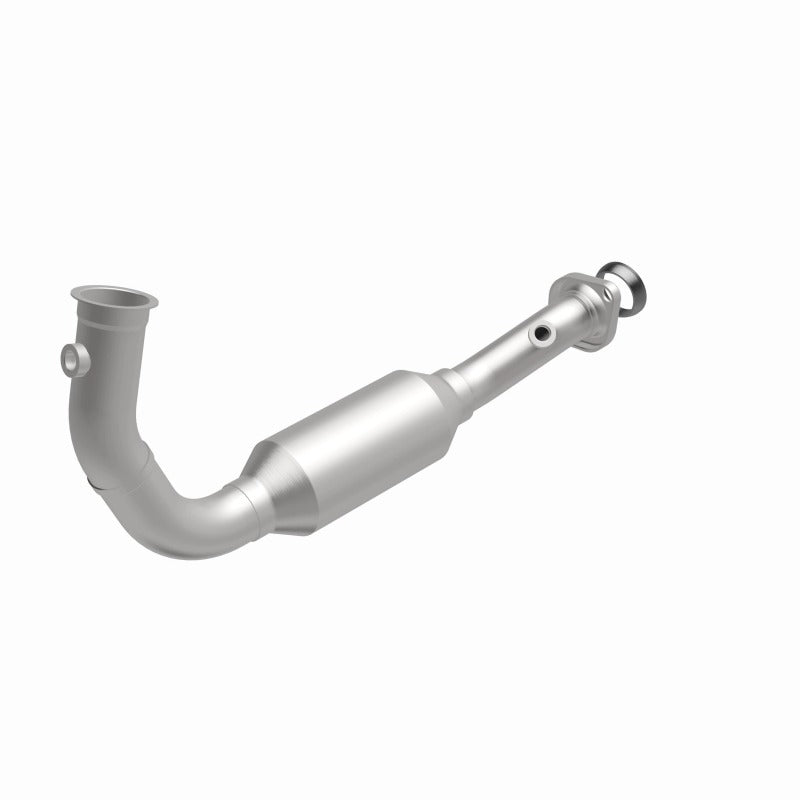 MagnaFlow Direct Fit Catalytic Converter OEM 2004 Jeep Liberty Underbody