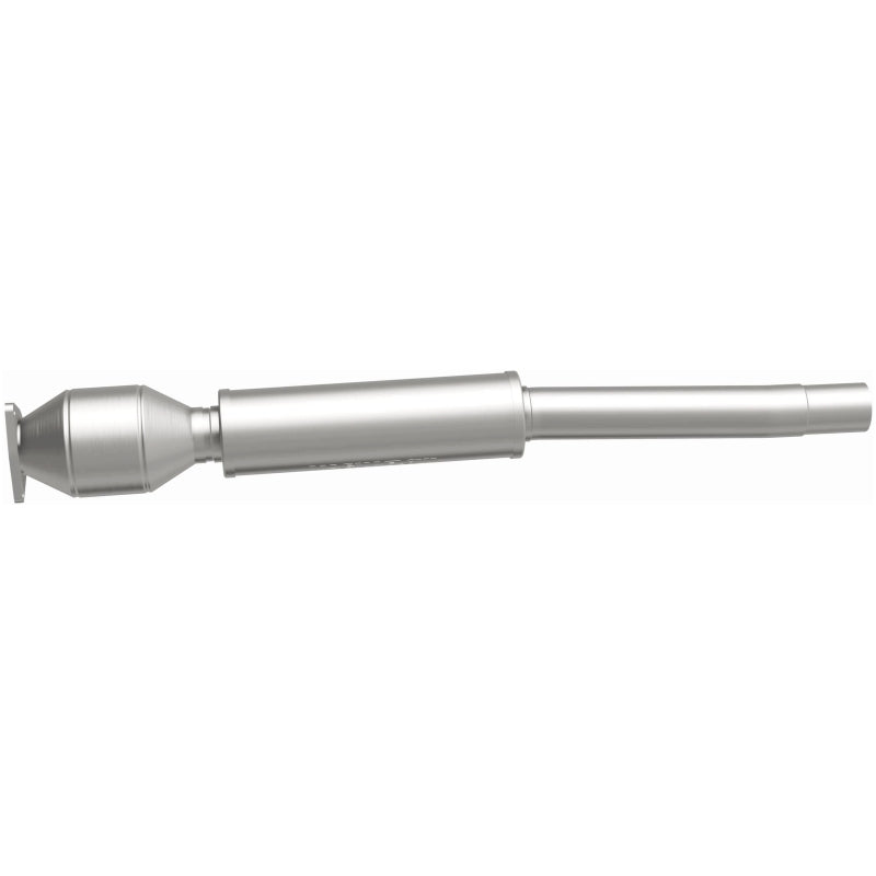 MagnaFlow Direct Fit Catalytic Converter 03-06 VW Phaeton 4.2L PS Rr