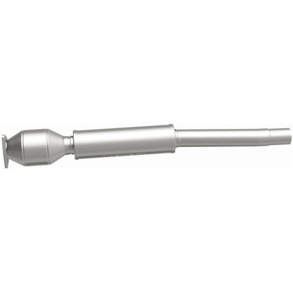 MagnaFlow Direct Fit Catalytic Converter 03-06 VW Phaeton 4.2L PS Rr