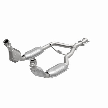 MagnaFlow Direct Fit Catalytic Converter 96-98 Ford Mustang 3.8L