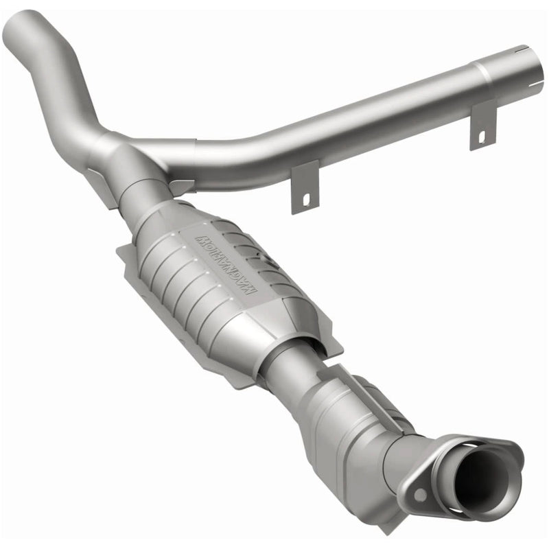 MagnaFlow Direct Fit Catalytic Converter 01-04 Ford F-150 4.2L 2wd