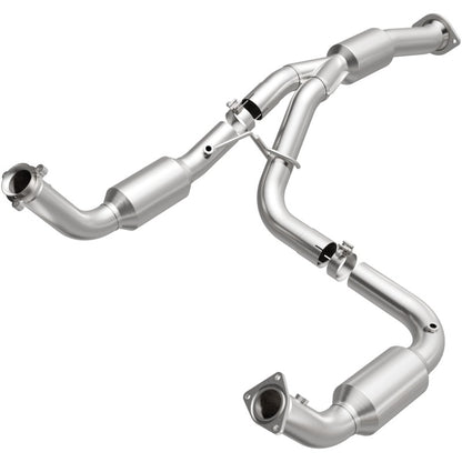 MagnaFlow 12-14 Chevrolet Silverado 2500 HD 6.0L Direct Fit Converter