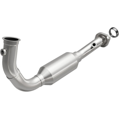 MagnaFlow Direct Fit Catalytic Converter OEM 2004 Jeep Liberty Underbody