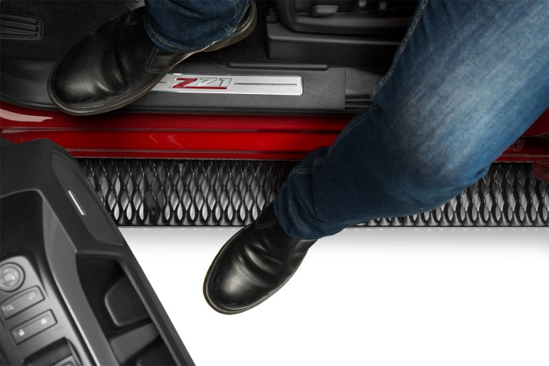 N-Fab Growler Fleet 07-18 Chevy/GMC 1500 / 08-10 Chevy/GMC 2500 Quad Cab - Cab Length - Tex. Black