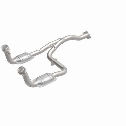 MagnaFlow Direct Fit Catalytic Converter 07 Jeep Liberty 3.7L