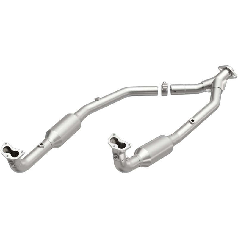 MagnaFlow Direct Fit Catalytic Converter OEM 2003 Land Rover Discovery Underbody