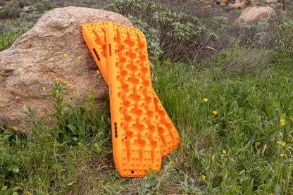 DV8 Offroad DV8 Xtract Traction Boards | Pair | Orange