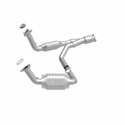 MagnaFlow Direct Fit Catalytic Converter 06-09 TB/Envoy 5.3/6.0 OEM