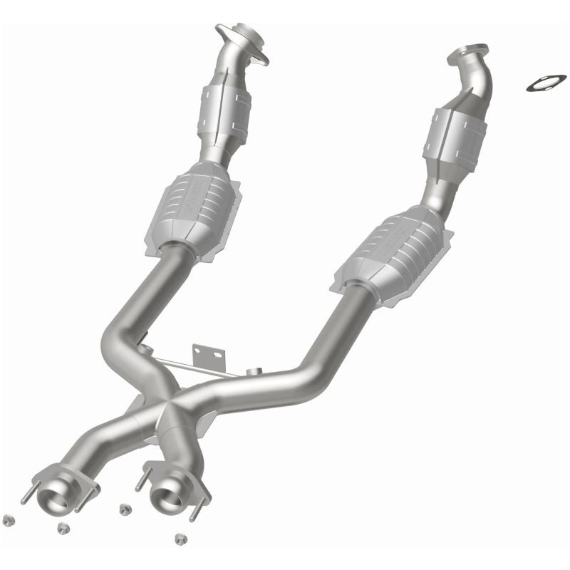 MagnaFlow Direct Fit Catalytic Converter 96-98 4.6L *California*