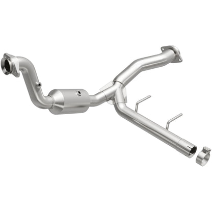 MagnaFlow Direct Fit Catalytic Converter 15-17 Ford F150 V6 2.7L OEM Underbody
