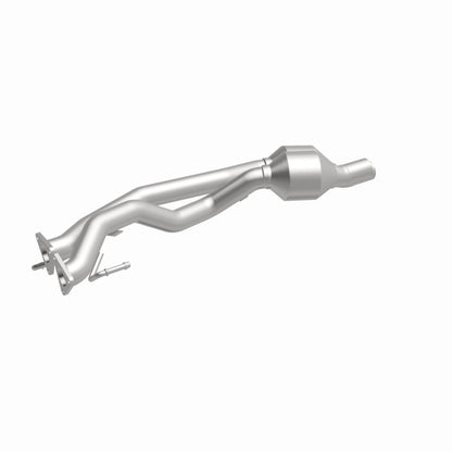 MagnaFlow Direct Fit Catalytic Converter 07-09 Audi Q7 3.6L Manifold