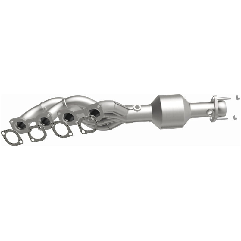MagnaFlow Direct Fit Catalytic Converter 04-05 BMW 545I 4.4L P/S