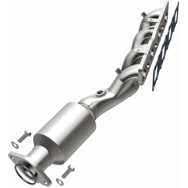 MagnaFlow Direct Fit Catalytic Converter Infiniti/Nissan Trucks 8 5.6L D/S Manifold (49 State)