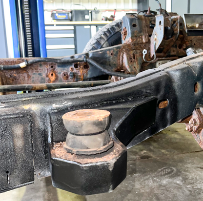 RustBuster Rust Buster 2004-2012 Chevy Colorado & GMC Canyon Front Cab Body Mount - Right
