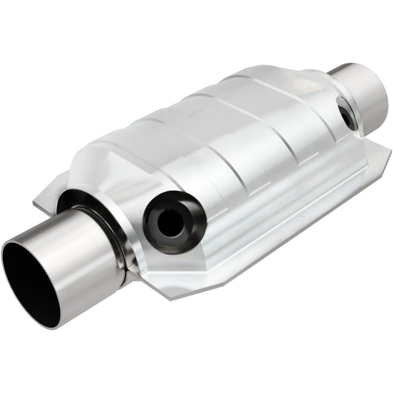 MagnaFlow Universal Catalytic Converter 2.25 W/Dual O2 Boss