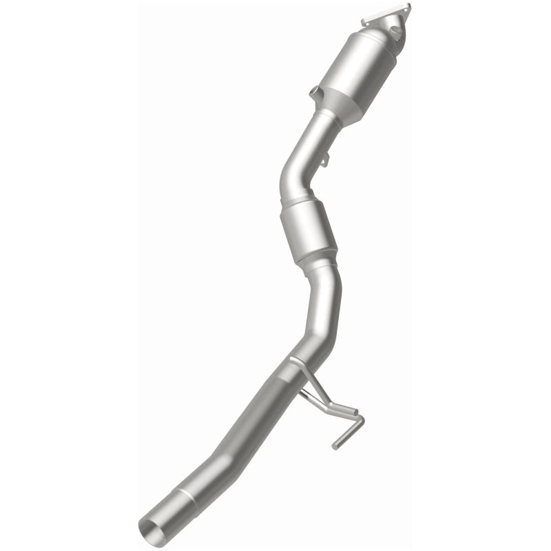 MagnaFlow Direct Fit Catalytic Converter 11-15 Volkswagen Touareg V6 3.6 OEM Underbody