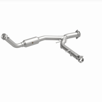 MagnaFlow 05-06 Ford Expedition 5.4L Direct Fit Converter