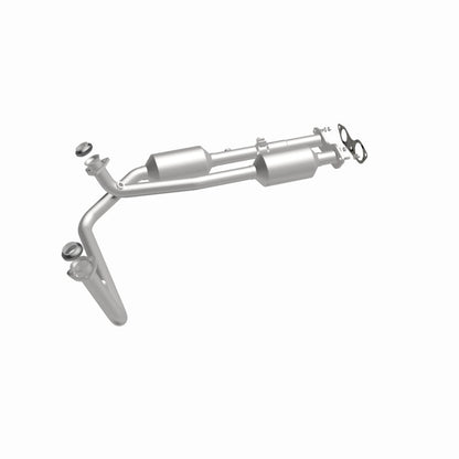 MagnaFlow Direct Fit Catalytic Converter California Grade 96-00 GM Tahoe/Yukon/Escalade 5.7L