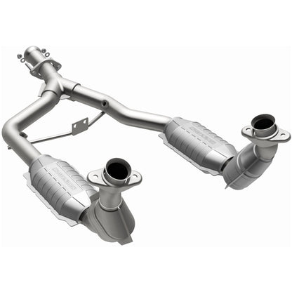 MagnaFlow Direct Fit Catalytic Converter 96-98 Ford Mustang 3.8L