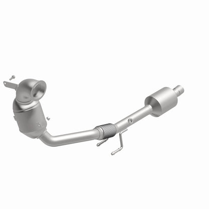 MagnaFlow Direct Fit Catalytic Converter 19-20 Volkswagen Jetta 1.4L Underbody