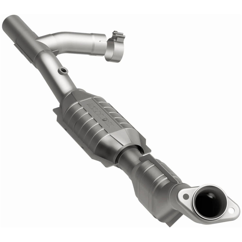 MagnaFlow Direct Fit Catalytic Converter 99-02 Expedition 5.4L 4wd