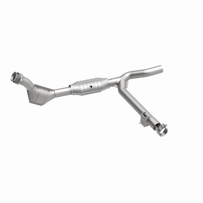 MagnaFlow Direct Fit Catalytic Converter 99-00 F-150 4.2L V6 2WD P/