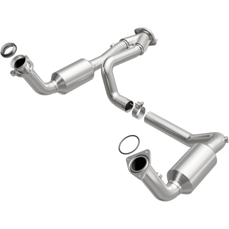 MagnaFlow DF Catalytic Conv OEM 2005 GMC Sierra/Chevrolet Silverado 1500/Cadillac Escalade Underbody