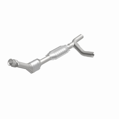 MagnaFlow Direct Fit Catalytic Converter 00-03 Ford Van 4.2L OEM