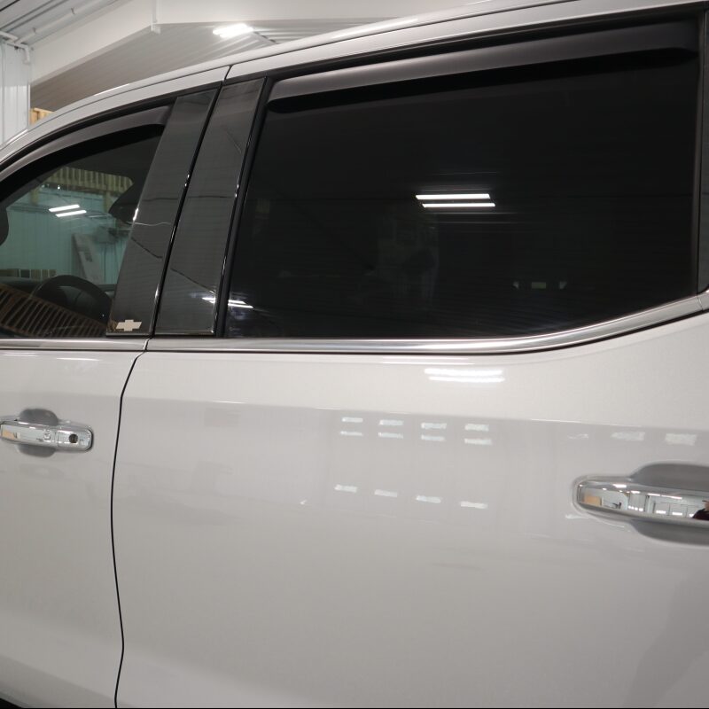 Putco 19-20 Chevy Silv Dbl/Crew Cab - Bow Tie Etching (Black Platinum) Black Platinum Pillar Posts