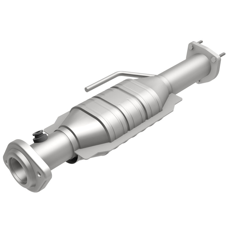 MagnaFlow Direct Fit Catalytic Converter 00-04 Jeep Wrangler Rear