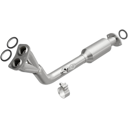 MagnaFlow Direct Fit Catalytic Converter California Grade 96-98 Toyota 4Runner 2.7L