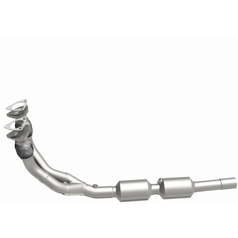 MagnaFlow Direct Fit Catalytic Converter 02-05 Golf 2.8L Underbody