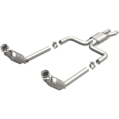 MagnaFlow Direct fit Catalytic Converter, Lincoln 03-06 8 3.9L; Y Pope Assy