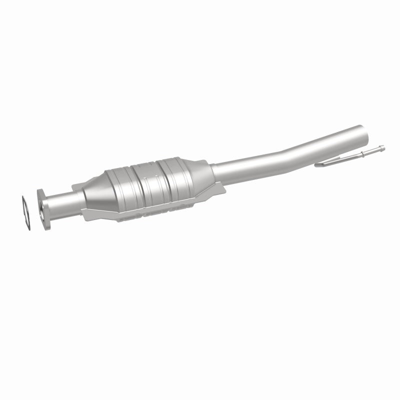 MagnaFlow Direct Fit Catalytic Converter 01-04 Ford Escape 3.0L Rear / 01-04 Mazda Tribute 3.0L Rear