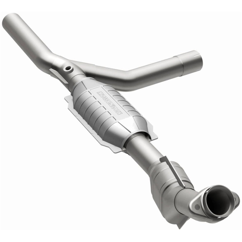 MagnaFlow Direct Fit Catalytic Converter 97-99 Ford Vans 4.6L