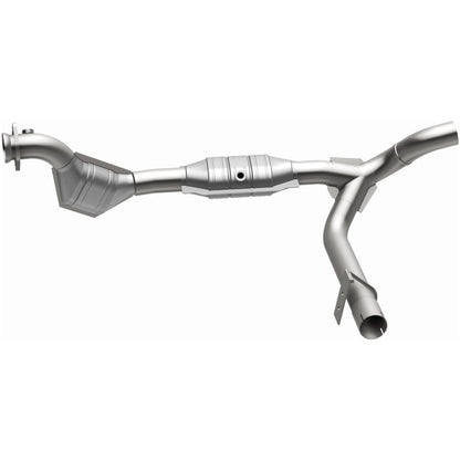 MagnaFlow Direct Fit Catalytic Converter 01 Ford Trucks 4.6L