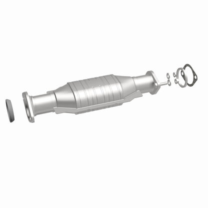 MagnaFlow Direct Fit Catalytic Converter 2003-2006 MONTERO 3.8 L Underbody