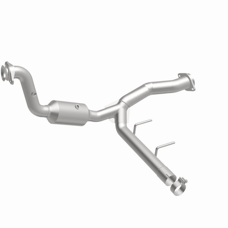 MagnaFlow Direct Fit Catalytic Converter 15-17 Ford F150 V6 2.7L OEM Underbody
