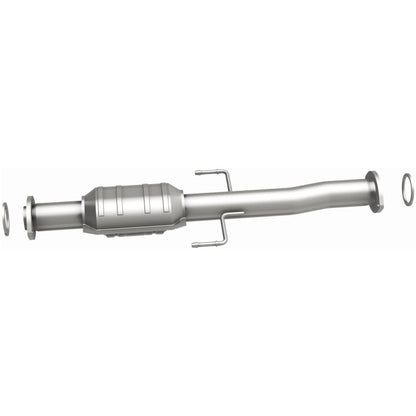 MagnaFlow Direct Fit Catalytic Converter 01-04 Toyota Tacoma 2.4L Rear