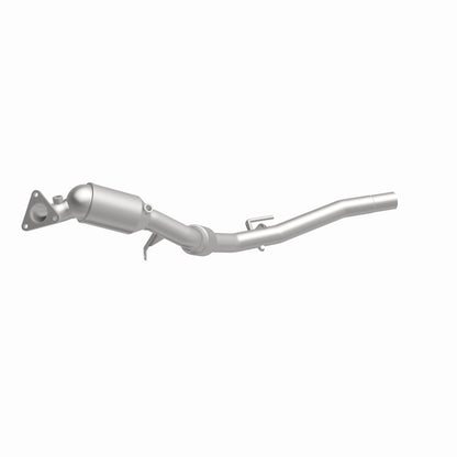 MagnaFlow Direct Fit Catalytic Converter 11-15 Volkswagen Touareg V6 3.6 OEM Underbody
