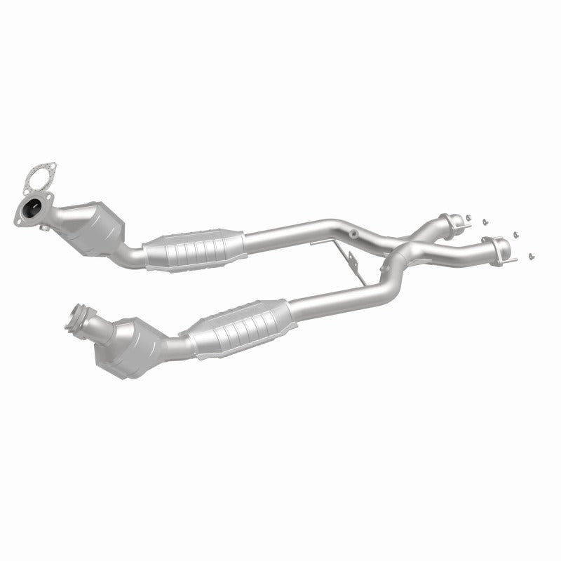MagnaFlow Direct Fit Catalytic Converter 96-98 4.6L *California*