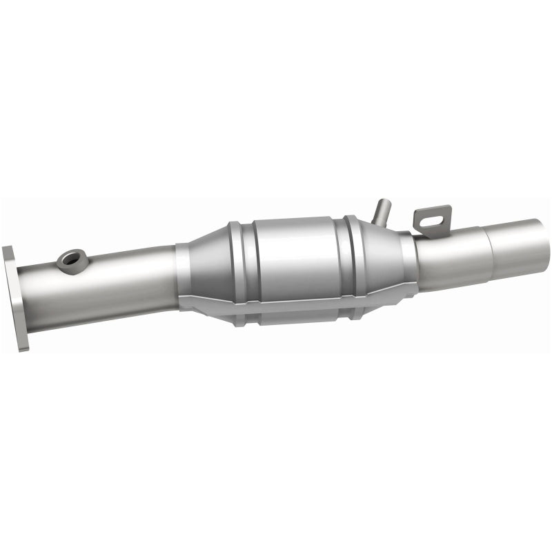 MagnaFlow Direct Fit Catalytic Converter 95 Volkswagen Golf 2.8L