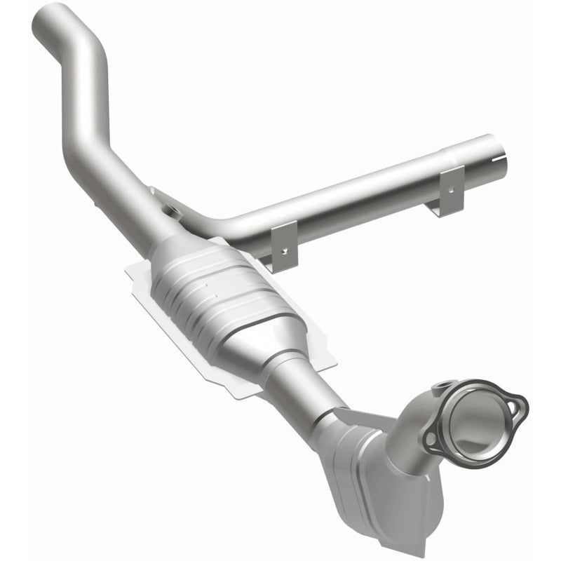 MagnaFlow Direct Fit Catalytic Converter 97-98 Ford Expedition 4.6